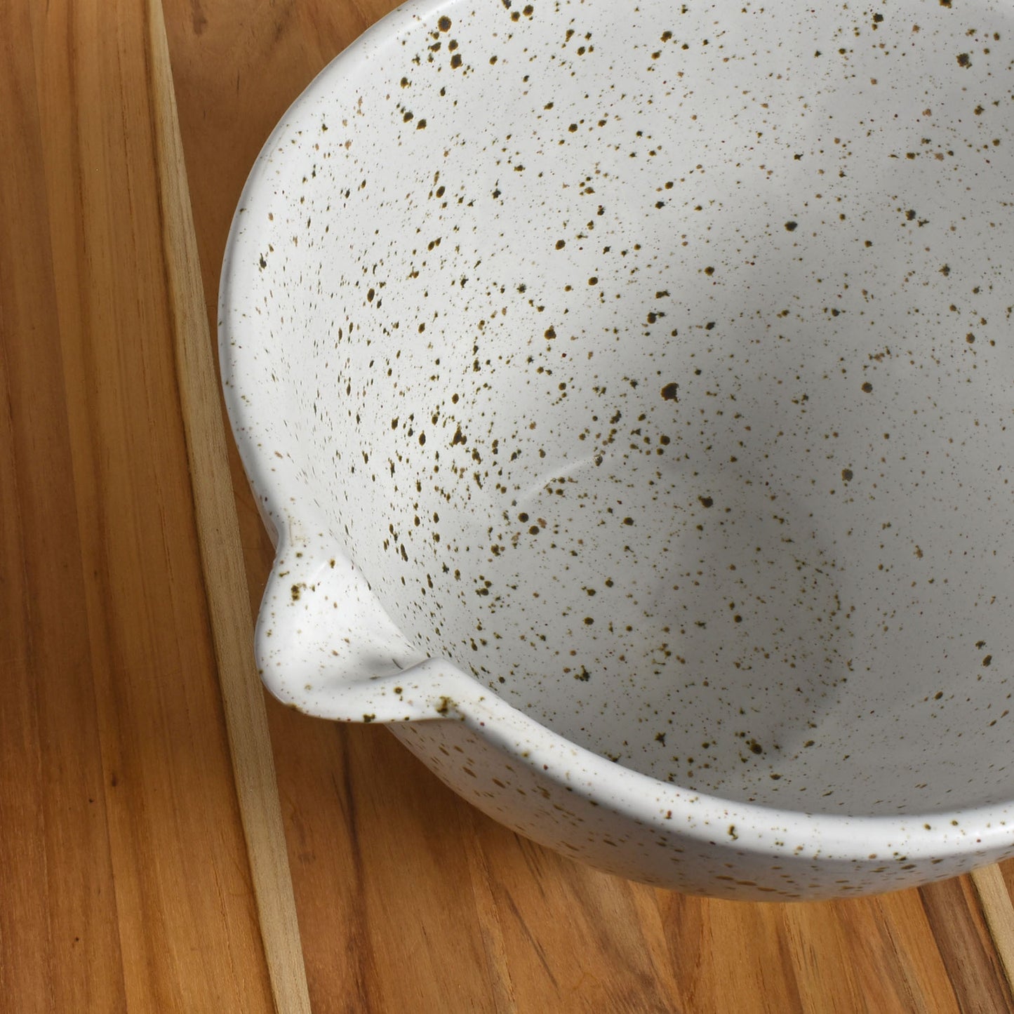 Speckled White 2-Quart Stoneware Mixing Bowl
