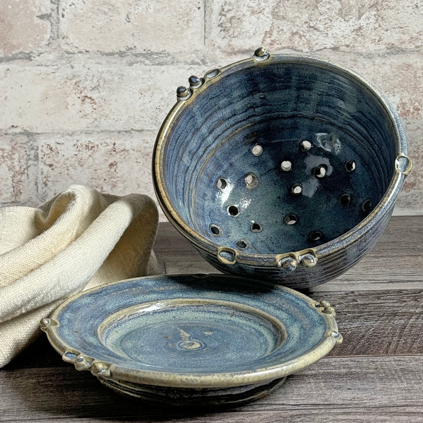 Anthony Stoneware 2-piece Berry Bowl Set