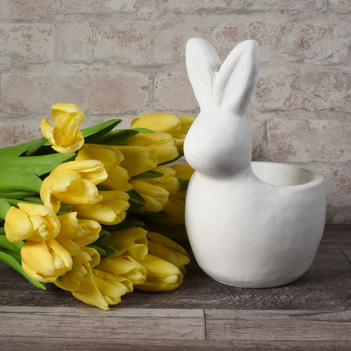 Napa Home & Garden White Rabbit Cement Planter