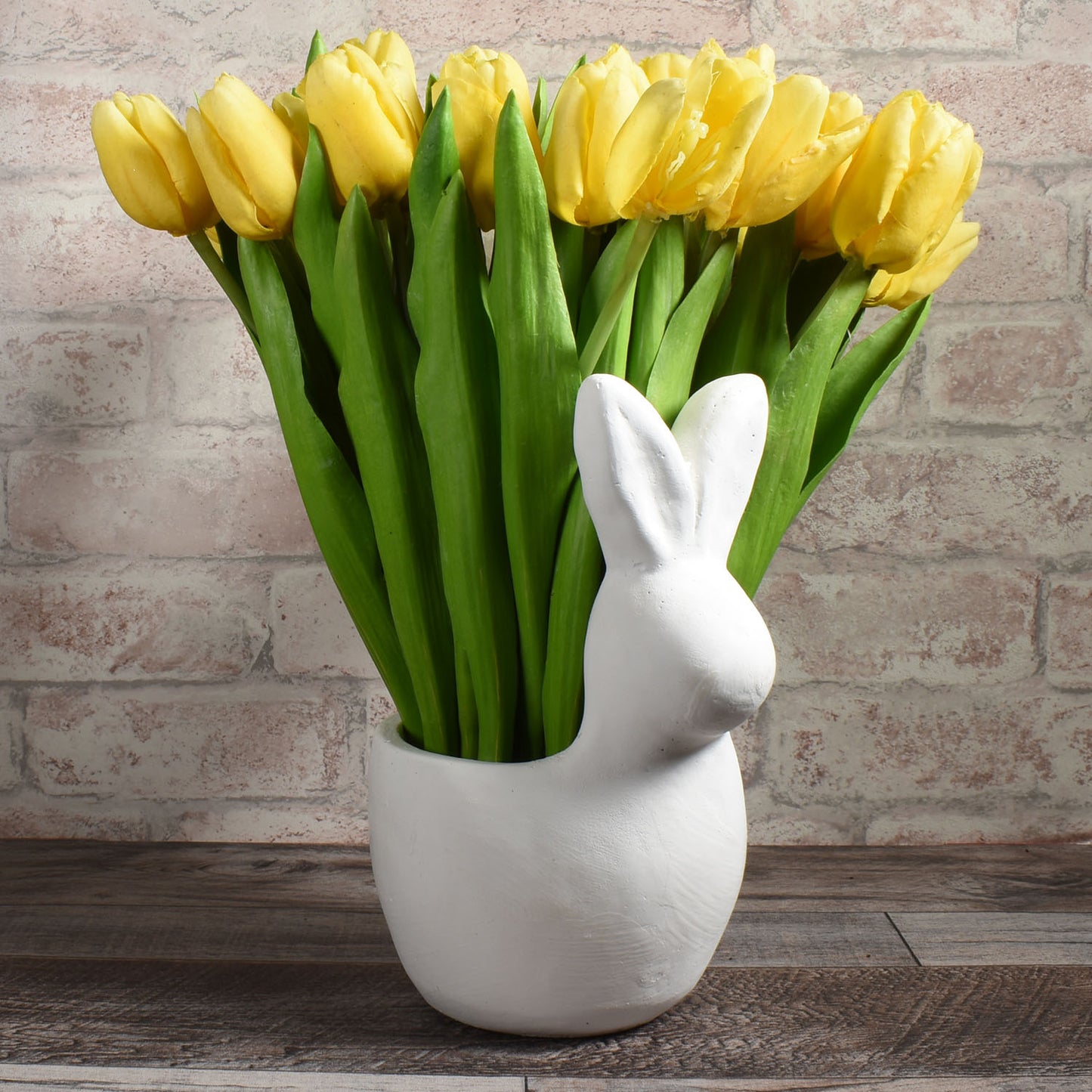 Napa Home & Garden White Rabbit Cement Planter