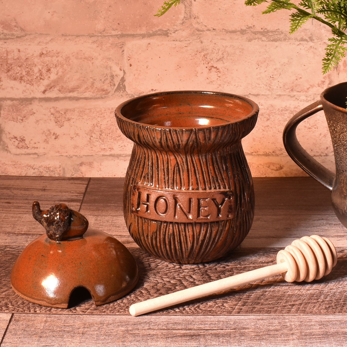 MudWorks Pottery Honey Jar, Carved Wood Pattern with Acorn Knob Lid and Dipper