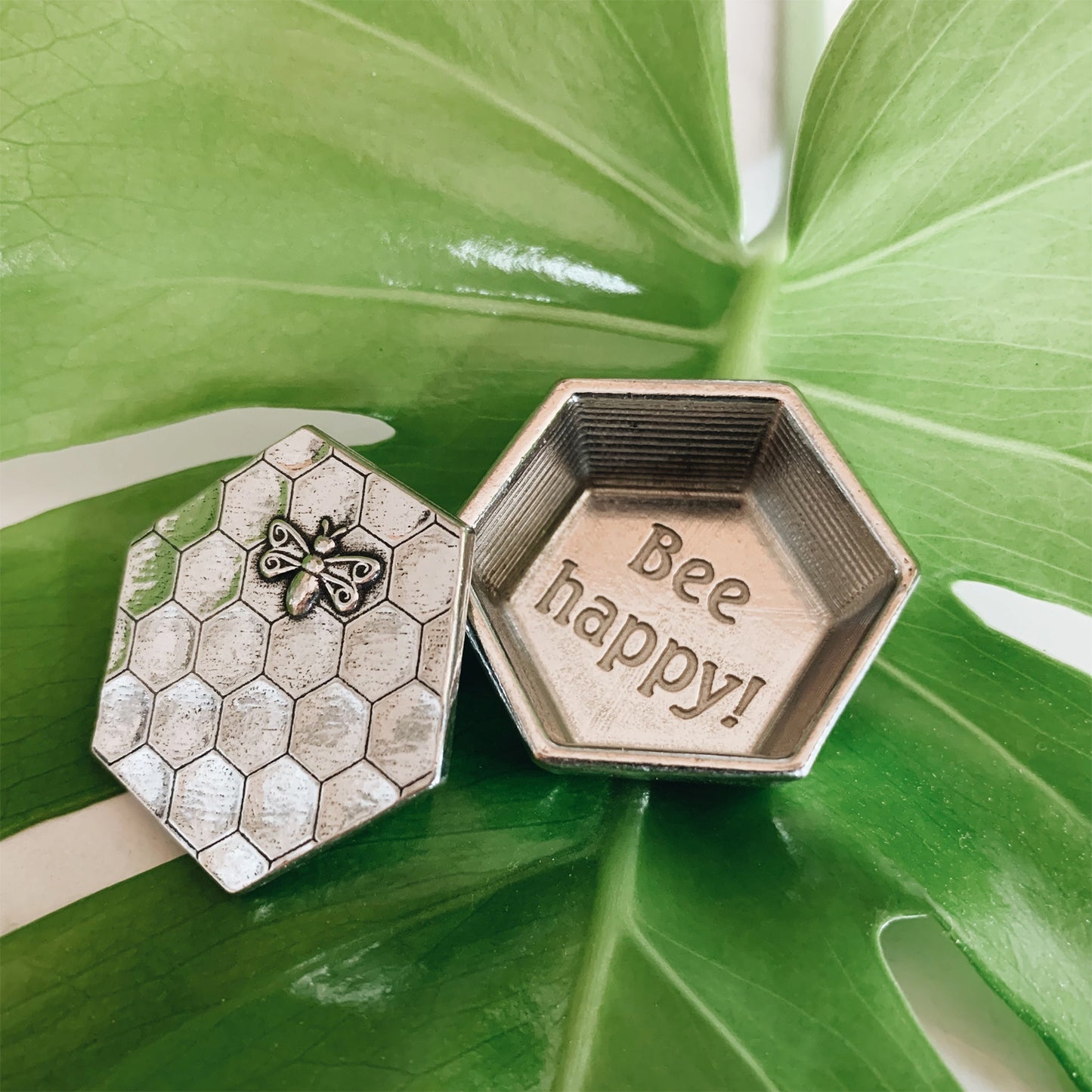 Crosby & Taylor Honeybee Bee Happy! 1-1/4" Tiny Pewter Sentiment Box