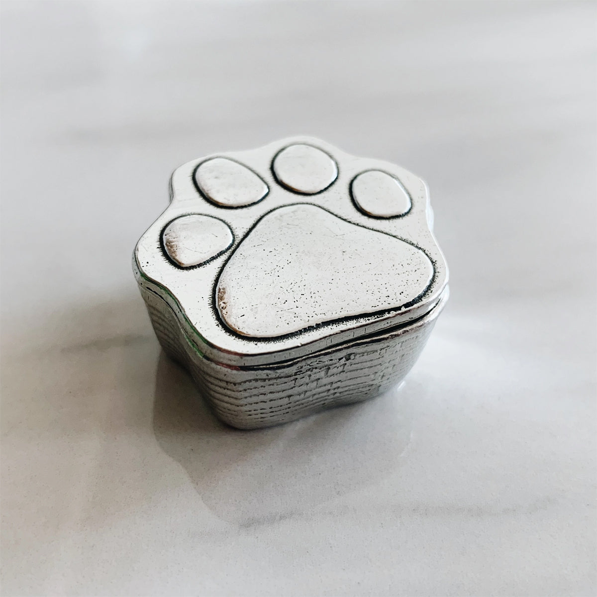 Crosby & Taylor Puppy Paw with Bone 1" Tiny Pewter Sentiment Box