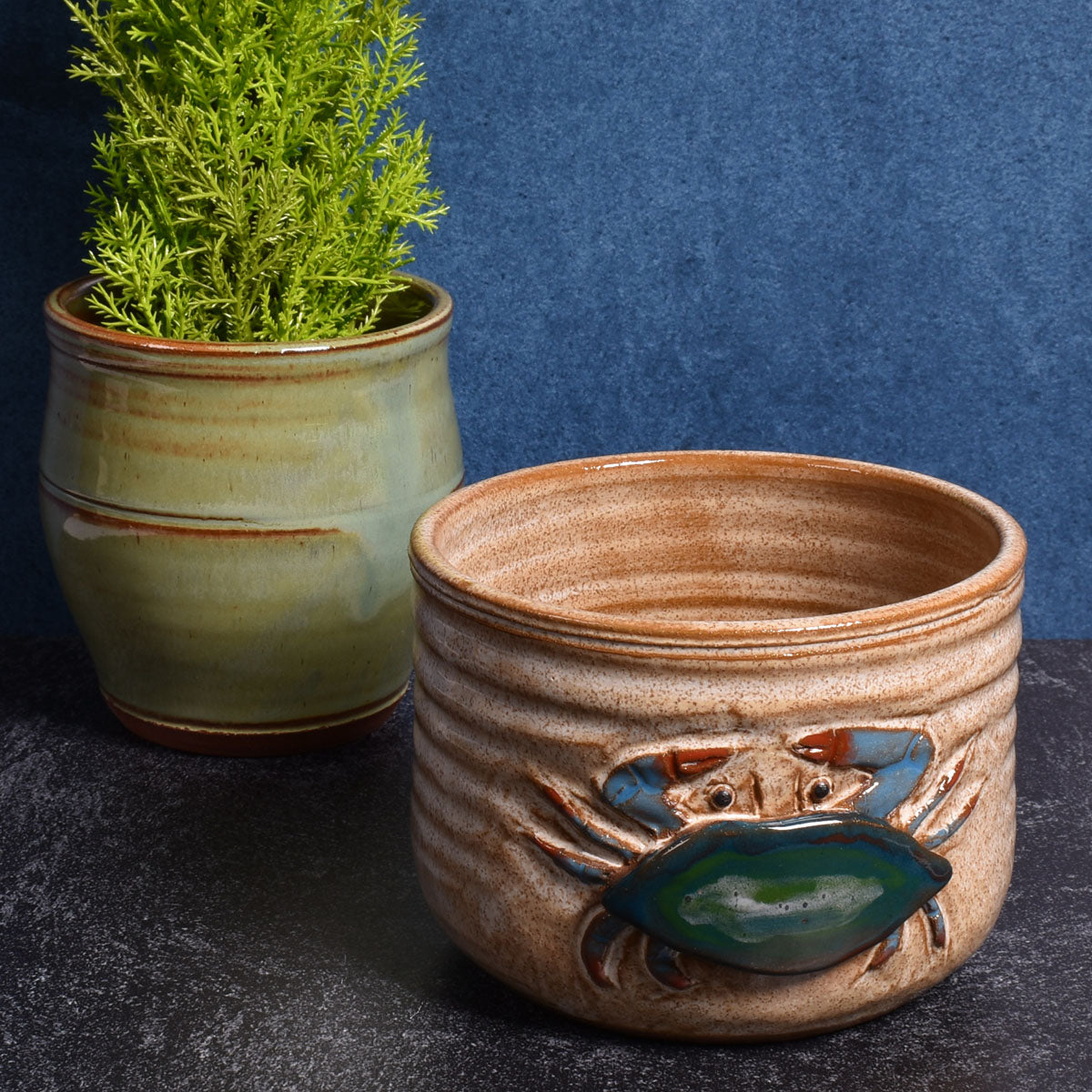 MudWorks Pottery Maryland Blue Crab 4-1/2-inch Dip Bowl, Sandstone