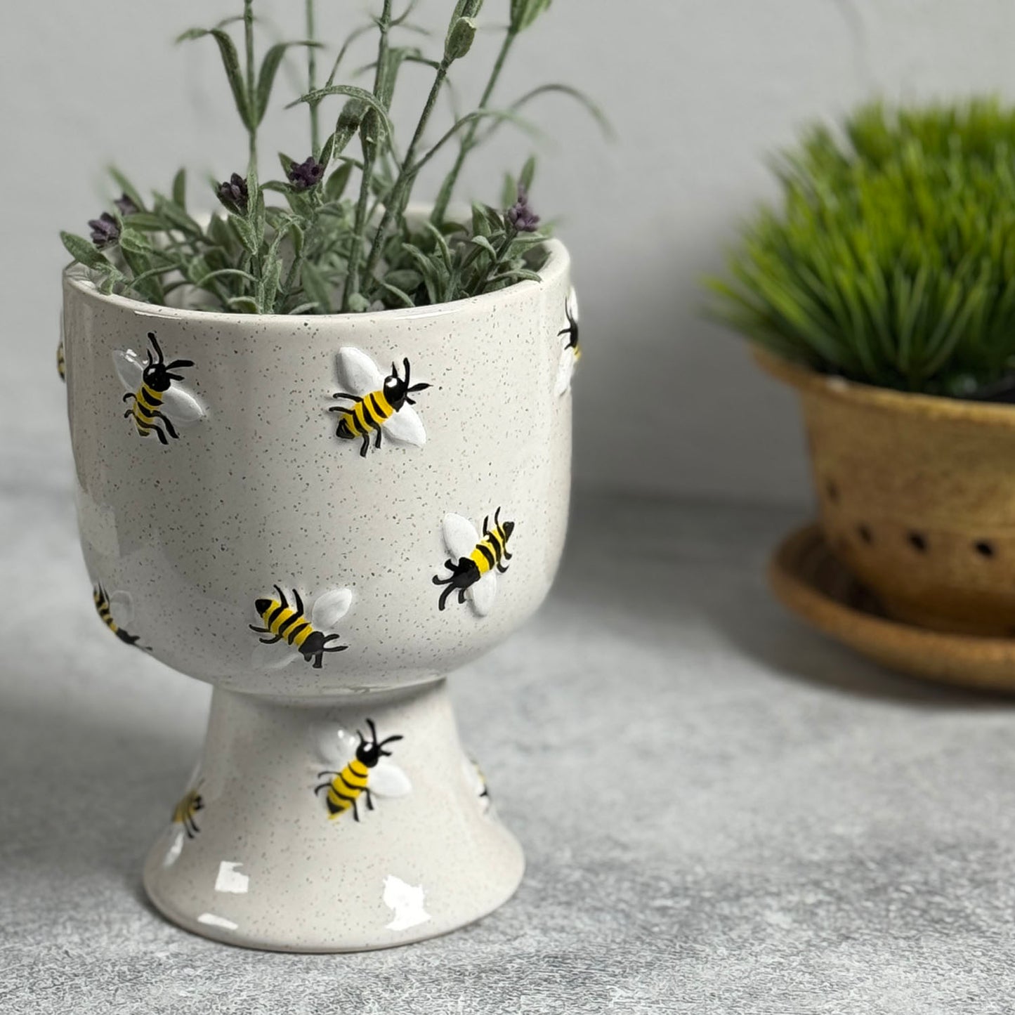 Buzzin' Bees 4.5" x 6" Hand-Painted Ceramic Pedestal Planter Cachepot, Speckled White