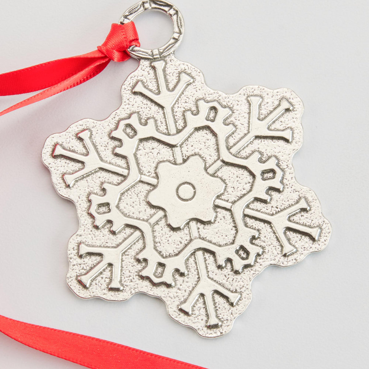 Crosby & Taylor White Christmas 2010 Annual Snowflake Pewter Ornament