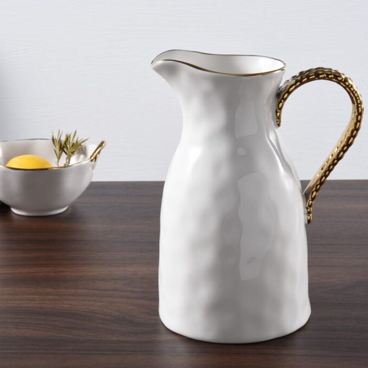 Pampa Bay Golden Salerno 44-oz. Porcelain Pitcher, White/Gold