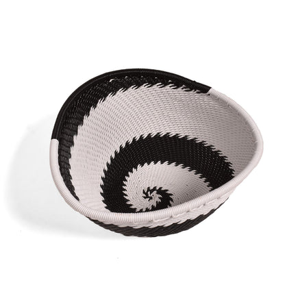 Fair Trade 4-1/4-inch Triangle Handwoven Zulu Wire Basket, African Eclipse
